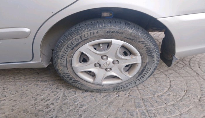 2010 Hyundai Accent EXECUTIVE, Petrol, Manual, 45,716 km, tyre