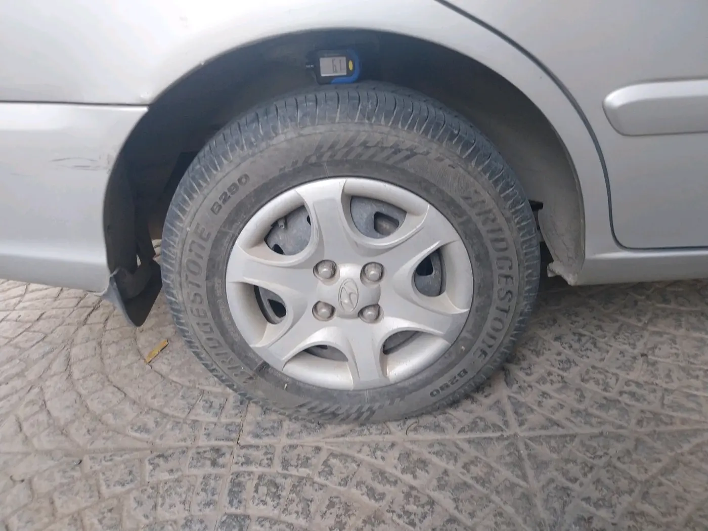 2010 Hyundai Accent EXECUTIVE, Petrol, Manual, 45,716 km, tyre