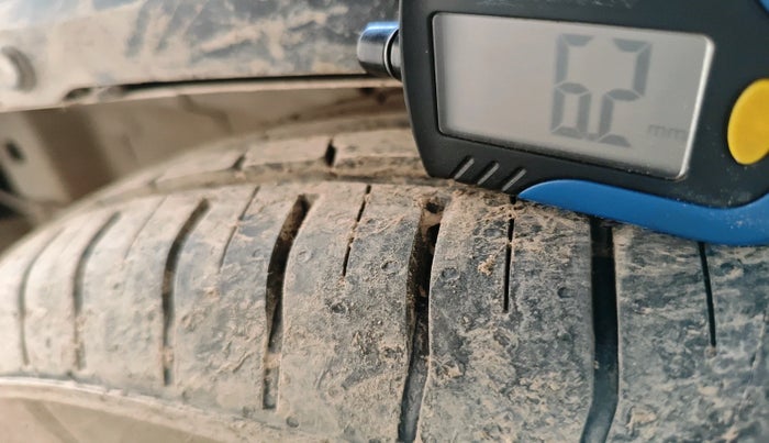 2025 Tata PUNCH PURE MT CNG, CNG, Manual, 14,471 km, tyre