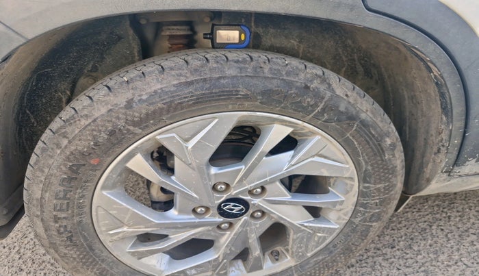 2023 Hyundai Creta SX 1.5 PETROL, Petrol, Manual, 65,500 km, tyre