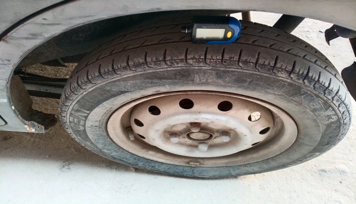 2014 Maruti Wagon R 1.0 LXI CNG, CNG, Manual, 95,637 km, tyre