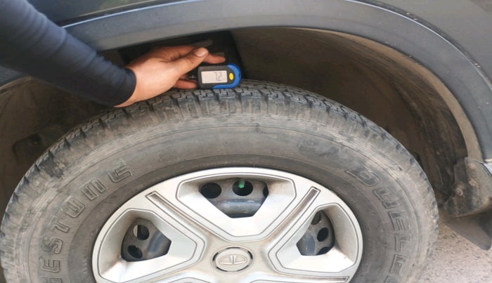 2019 Tata Harrier XM 2.0L KRYOTEC, Diesel, Manual, 81,591 km, tyre