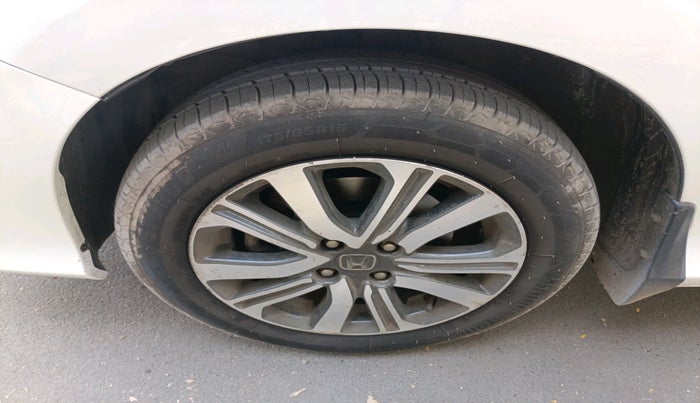 2021 Honda City 1.5L I-VTEC V MT 4TH GEN, CNG, Manual, 75,297 km, tyre