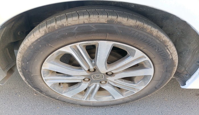 2021 Honda City 1.5L I-VTEC V MT 4TH GEN, CNG, Manual, 75,297 km, tyre