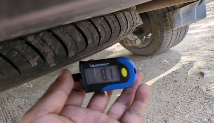 2023 Toyota Innova Crysta 2.4 GX 7STR, Diesel, Manual, 30,172 km, tyre