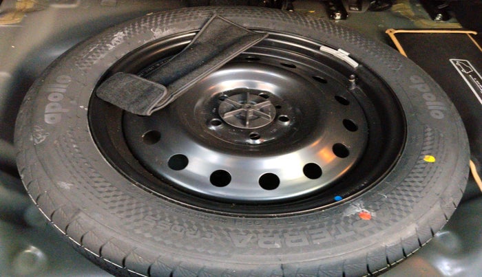 2025 Maruti Grand Vitara DELTA SMART HYBRID, Petrol, Manual, 7,320 km, tyre