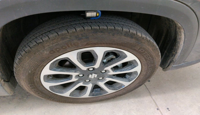 2025 Maruti Grand Vitara DELTA SMART HYBRID, Petrol, Manual, 7,320 km, tyre