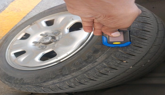 2013 Renault Duster 85 PS RXL DIESEL, Diesel, Manual, 1,24,172 km, tyre