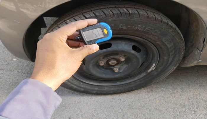 2016 Datsun Redi Go T (O), Petrol, Manual, 63,585 km, tyre