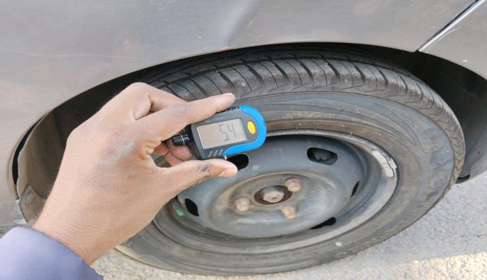 2016 Datsun Redi Go T (O), Petrol, Manual, 63,585 km, tyre