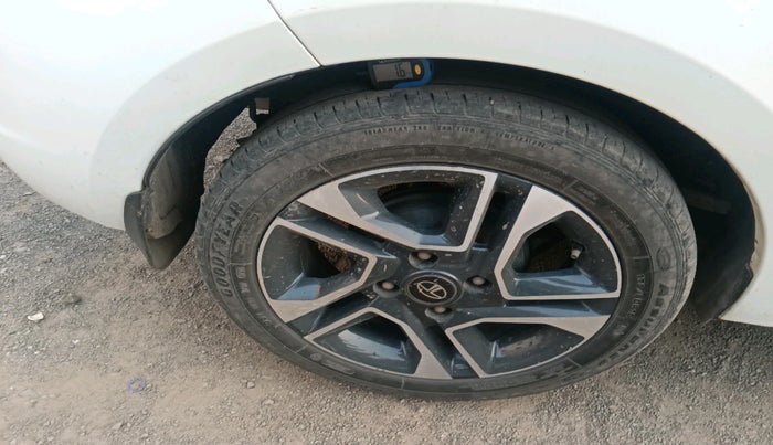 2017 Tata TIGOR XZ (O) PETROL, Petrol, Manual, 60,889 km, tyre