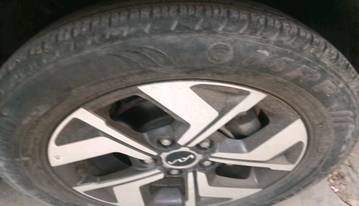 2023 KIA SONET HTX 1.0 IMT, Petrol, Manual, 15,704 km, tyre