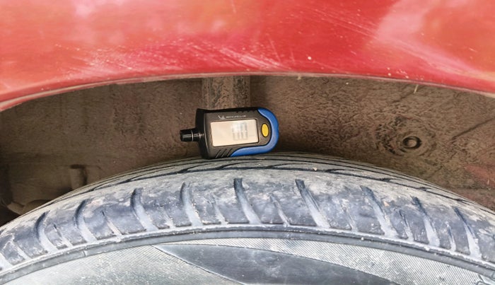 2018 Maruti Celerio VXI CNG, CNG, Manual, 35,492 km, tyre