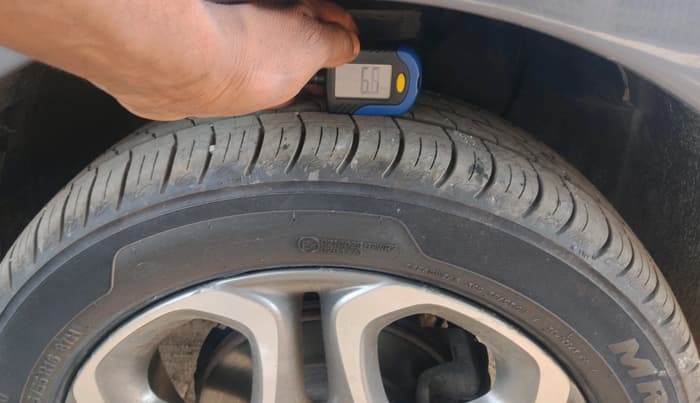 2018 Hyundai Elite i20 ASTA 1.2 (O), Petrol, Manual, 61,521 km, tyre
