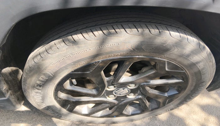 2023 Maruti FRONX DELTA PLUS 1.2L AGS, Petrol, Automatic, 52,169 km, tyre