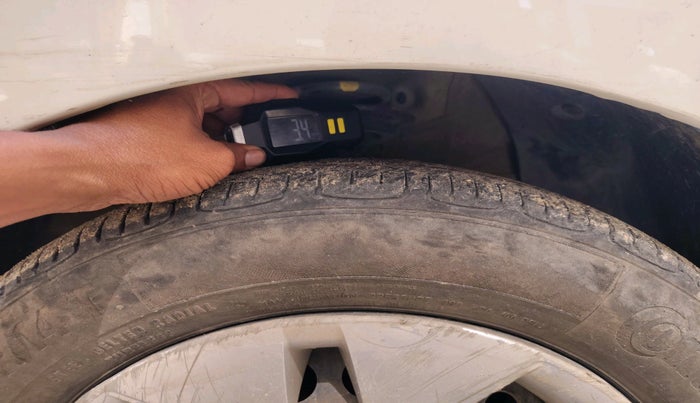 2018 Hyundai Xcent S 1.2, CNG, Manual, 1,44,955 km, tyre