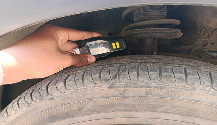 2014 Maruti Swift Dzire VXI, Petrol, Manual, 89,515 km, tyre