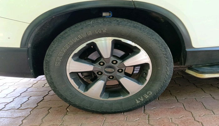 2018 Mahindra ALTURAS G4 4WD AT, Diesel, Automatic, 1,85,382 km, tyre