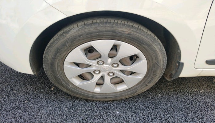 2018 Hyundai Xcent S 1.2, Petrol, Manual, 54,040 km, tyre