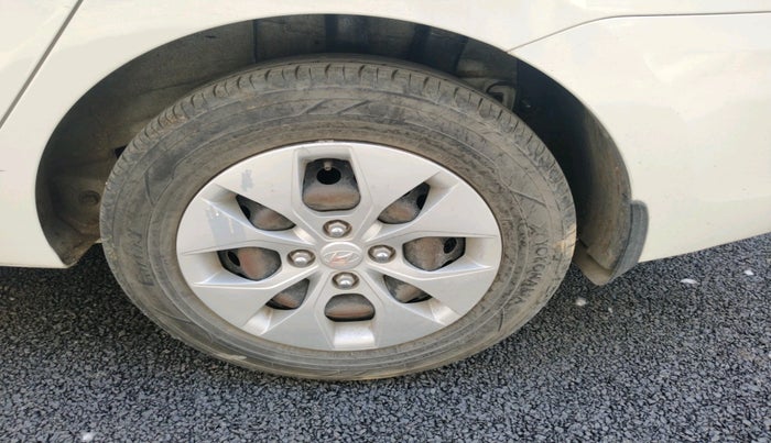 2018 Hyundai Xcent S 1.2, Petrol, Manual, 54,040 km, tyre