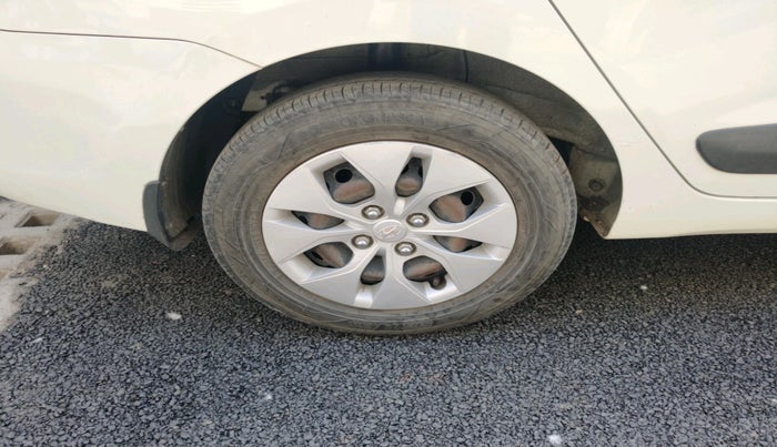 2018 Hyundai Xcent S 1.2, Petrol, Manual, 54,040 km, tyre