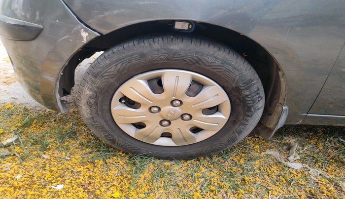 2009 Hyundai i10 MAGNA 1.2, Petrol, Manual, 1,05,495 km, tyre