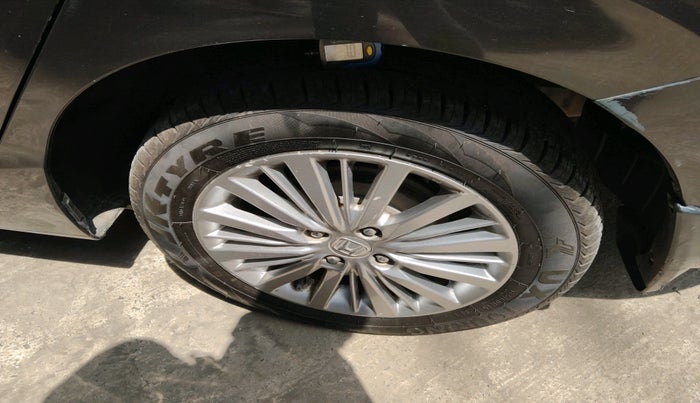 2021 Honda City 1.5L I-DTEC V, Diesel, Manual, 1,14,684 km, tyre