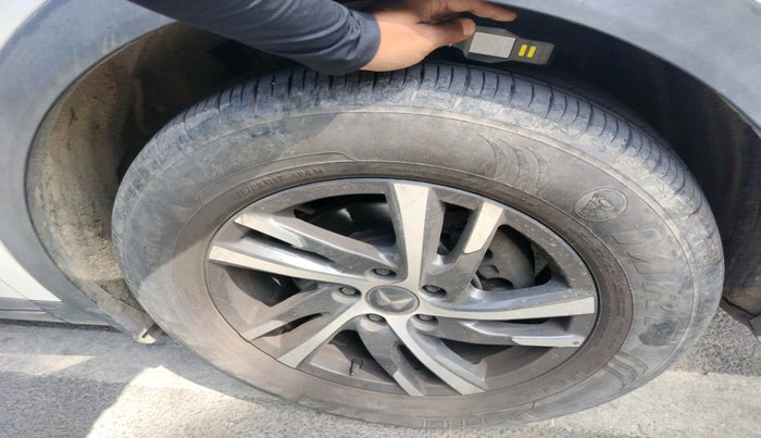 2022 Mahindra XUV700 AX 5 P MT 7 STR, Petrol, Manual, 19,210 km, tyre