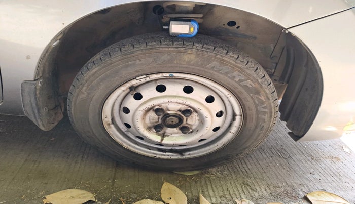 2014 Maruti Wagon R 1.0 LXI CNG, CNG, Manual, 1,11,114 km, tyre