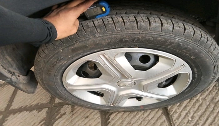 2018 Tata NEXON XM PETROL, Petrol, Manual, 14,863 km, tyre