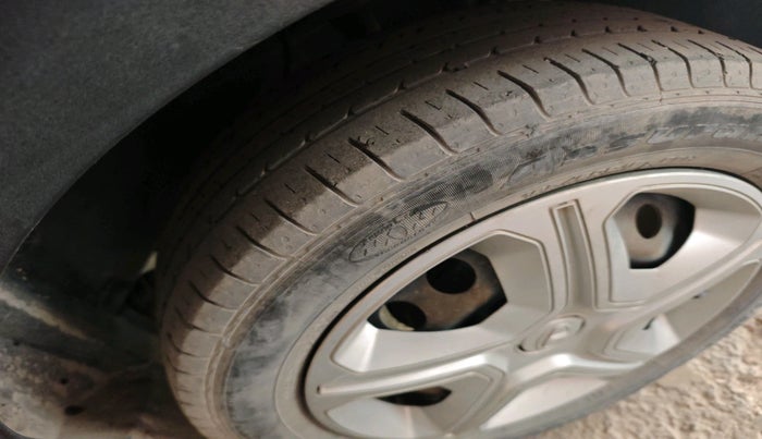 2020 Tata NEXON XZ PETROL, Petrol, Manual, 51,469 km, tyre