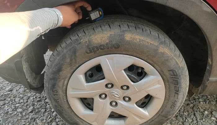 2020 Hyundai VENUE S 1.2, Petrol, Manual, 25,143 km, tyre