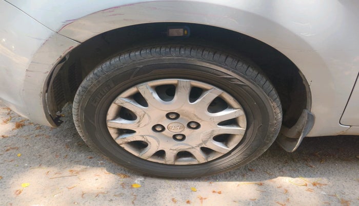 2009 Hyundai i20 MAGNA 1.2, Petrol, Manual, 1,57,525 km, tyre