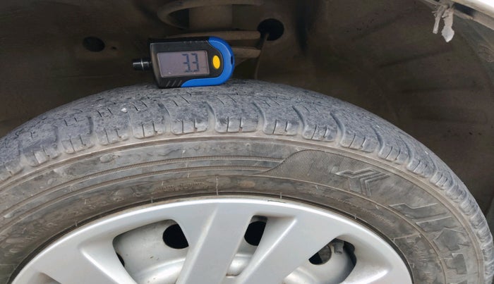 2011 Maruti Wagon R 1.0 LXI, Petrol, Manual, 77,310 km, tyre
