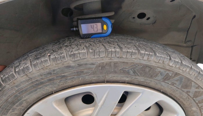 2011 Maruti Wagon R 1.0 LXI, Petrol, Manual, 77,310 km, tyre
