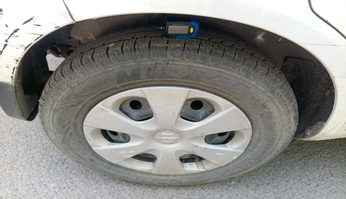 2014 Maruti Ritz VXI ELATE LIMITED EDITION, Petrol, Manual, 56,981 km, tyre