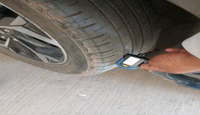 2022 Hyundai Creta E 1.5 PETROL, Petrol, Manual, 53,705 km, tyre