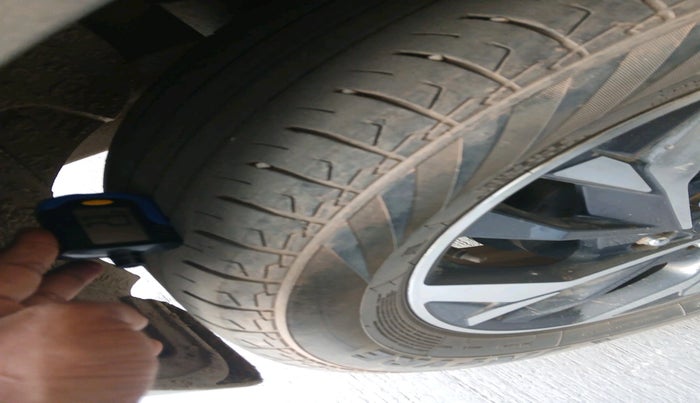 2022 Hyundai Creta E 1.5 PETROL, Petrol, Manual, 53,705 km, tyre