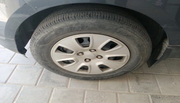 2018 Ford Ecosport AMBIENTE 1.5L DIESEL, Diesel, Manual, 1,09,303 km, tyre