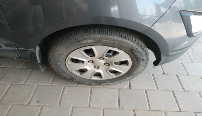 2018 Ford Ecosport AMBIENTE 1.5L DIESEL, Diesel, Manual, 1,09,303 km, tyre