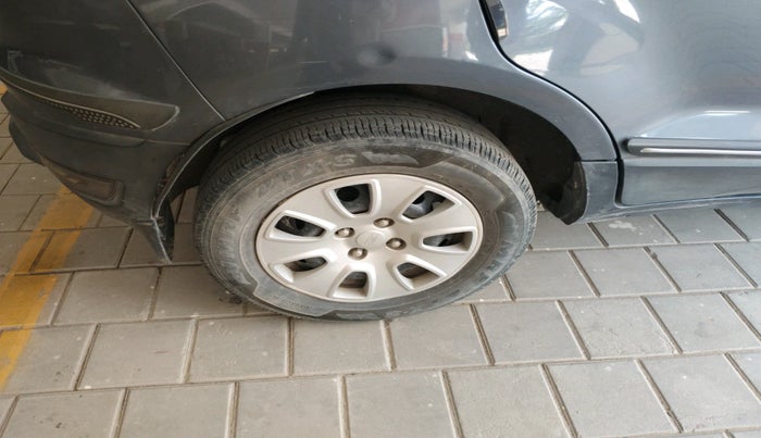 2018 Ford Ecosport AMBIENTE 1.5L DIESEL, Diesel, Manual, 1,09,303 km, tyre