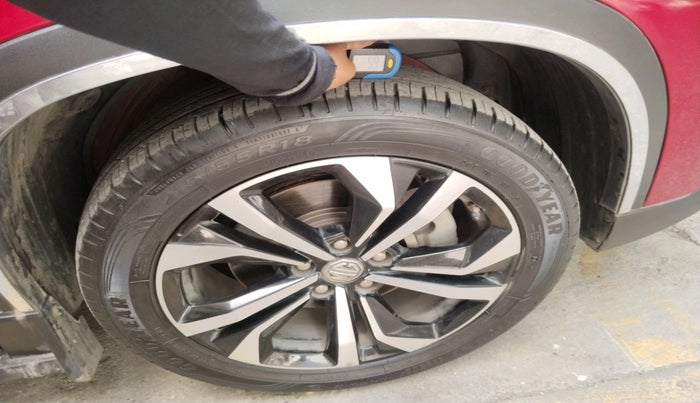 2024 MG HECTOR SAVVY PRO 1.5 TURBO CVT PETROL, Petrol, Automatic, 30,213 km, tyre