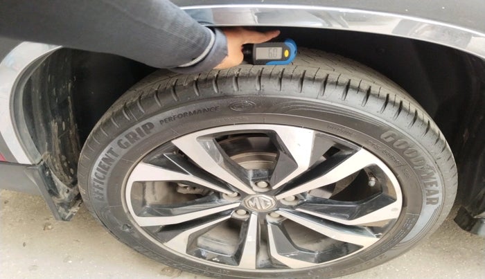 2024 MG HECTOR SAVVY PRO 1.5 TURBO CVT PETROL, Petrol, Automatic, 30,213 km, tyre