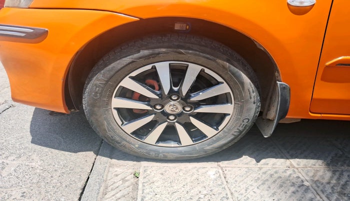 2013 Toyota Etios GD, Diesel, Manual, 76,887 km, tyre