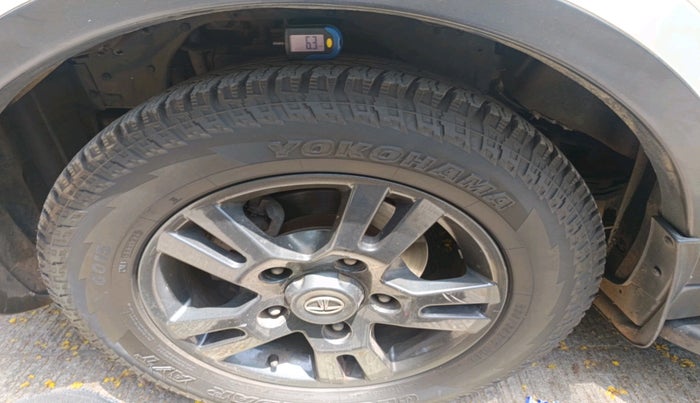 2017 Tata Hexa XT 4X2 7 STR, Diesel, Manual, 1,10,894 km, tyre