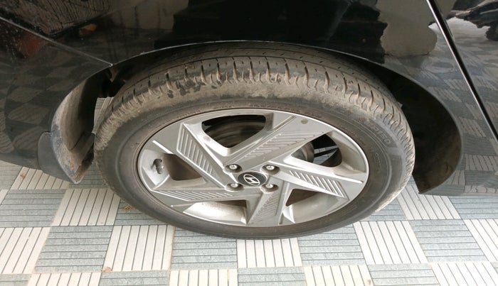 2021 Hyundai Verna SX 1.5 VTVT IVT, Petrol, Automatic, 38,562 km, tyre