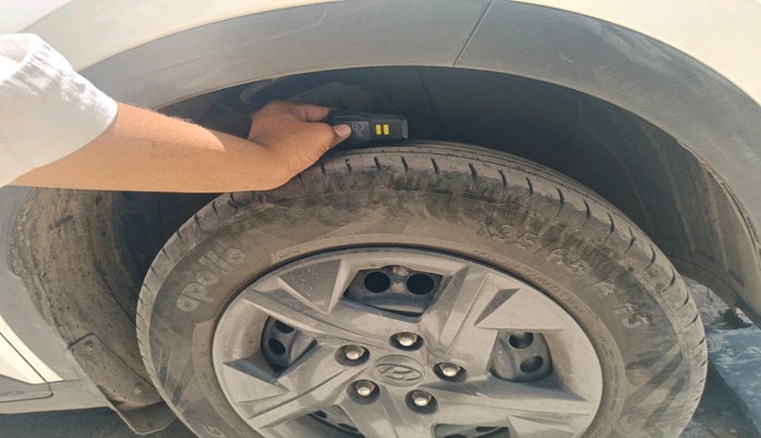 2023 Hyundai VENUE S 1.2, Petrol, Manual, 32,065 km, tyre