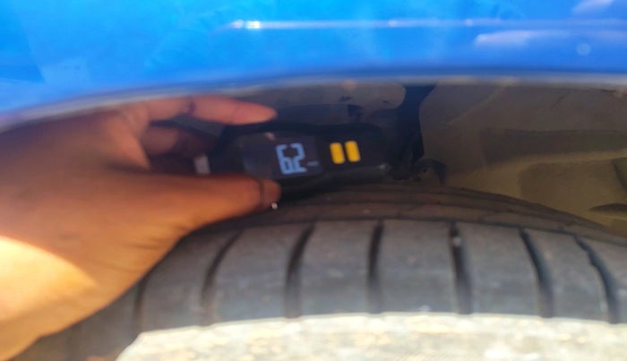 2020 Ford Ecosport TITANIUM + 1.5L DIESEL, Diesel, Manual, 1,05,626 km, tyre