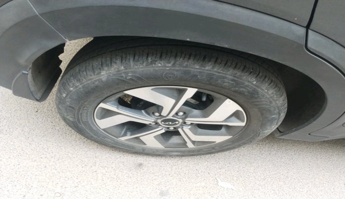 2022 KIA SONET HTX 1.5 AT, Diesel, Automatic, 20,636 km, tyre