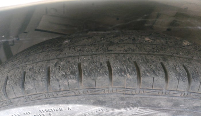 2012 Maruti Swift Dzire VDI, Diesel, Manual, 36,680 km, tyre